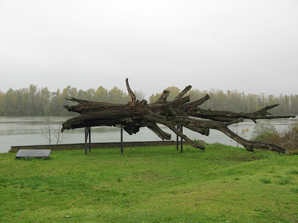 Commemoration in Donja Gradina: From a call for reconciliation to the bone of contention in Bosnia and Herzegovina